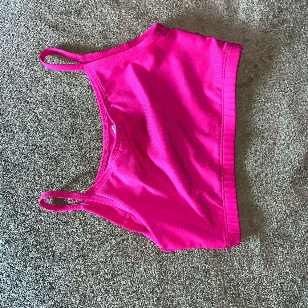 danskin freestyle sz 10/12 sports bra🌟